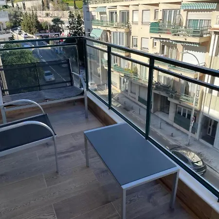 Appartement Super Avec Piscine A 60 M De La Nice