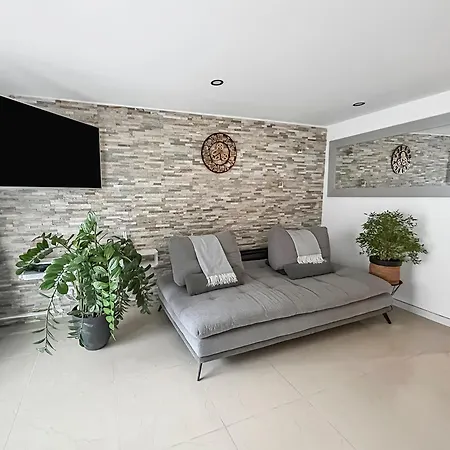 Apartman Escapade A - T2 Cosy, Clim & Balcon *