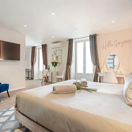 Renting - Honey Moon Massena - Luxe - Jaccuzzi - Terrasse - King Bed - Ac