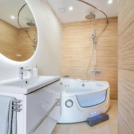Appartamento Renting - Honey Moon Massena - Luxe - Jaccuzzi - Terrasse - King Bed - Ac