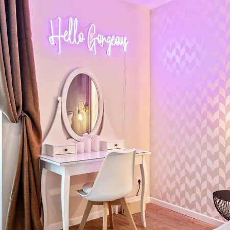 Renting - Honey Moon Massena - Luxe - Jaccuzzi - Terrasse - King Bed - Ac *