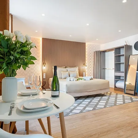 Renting - Honey Moon Massena - Luxe - Jaccuzzi - Terrasse - King Bed - Ac * Nizza