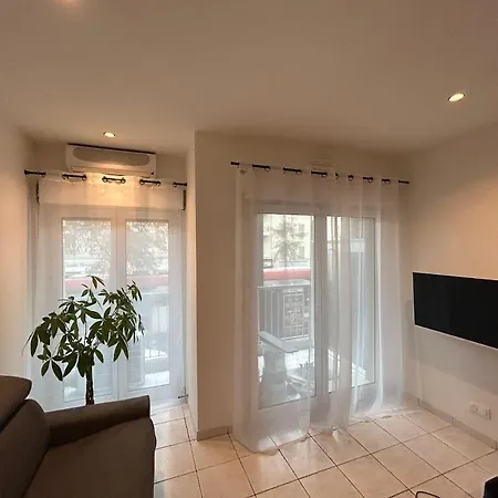 Apartment Joli Au Bord De