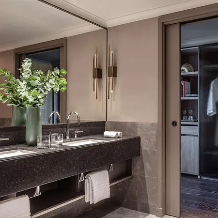Anantara Plaza - A Leading Of The World Hotel 5*