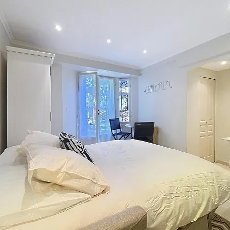 Cosy Avec Jardin Privatif - Carabacel, Appartement Nice