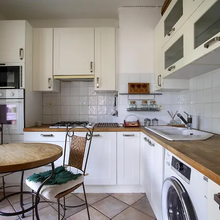 Apartment Air-conditioned In The Imperial Park *