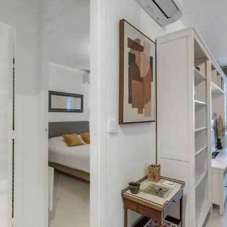 Rossini - And Cosy With Ac Appartement
