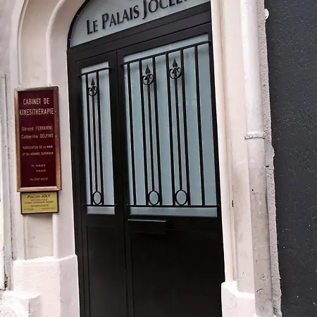 Palais Jocelyn Apartment