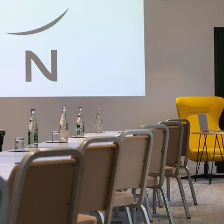 Novotel Arenas Aéroport Hotel 4*