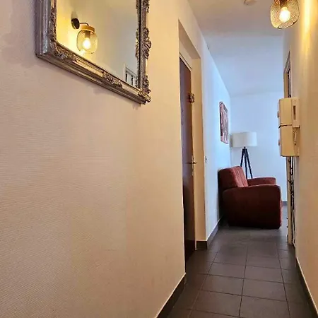 Apartment T2 Dernier Etage Avec Terrasse 5 Min De La Nice