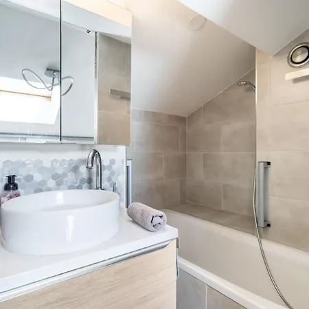 Duplex 4 Pers Port De Avec Parking * Nice