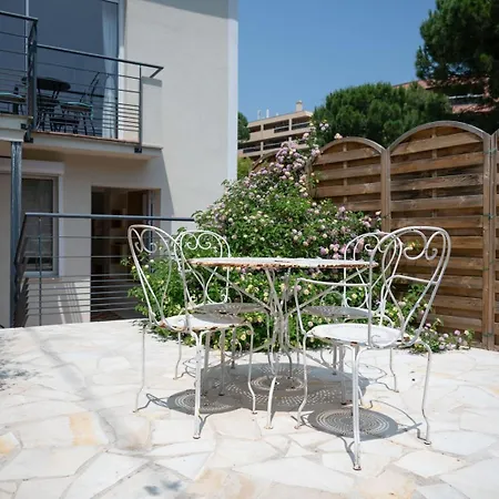 Guestready - Spacious Comfort With Sunny Garden Gæstehus *