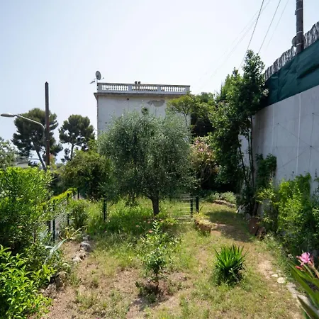 Guestready - Spacious Comfort With Sunny Garden Nice
