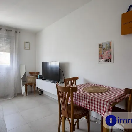 Apartment Near Airport