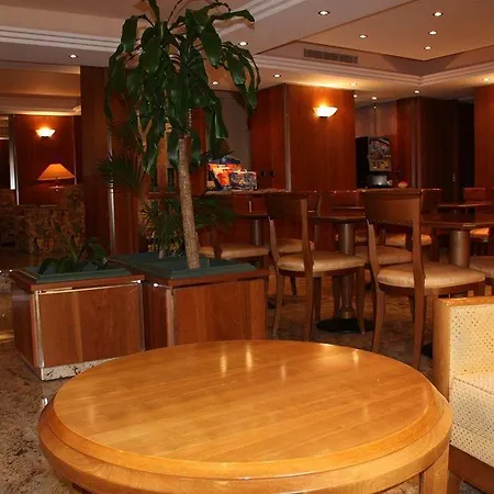 Hotel Massenet 3*