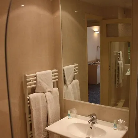 Massenet Hotel 3*