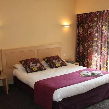 Massenet Hotel