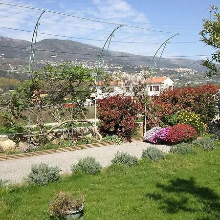 Hébergement de vacances Les 13 Chimères Nice