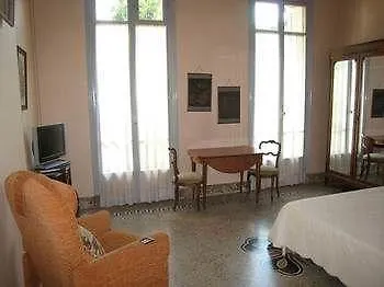 La Leonie 2* Nice