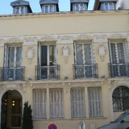 Les Cigales Hotel 3*