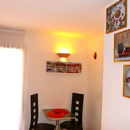 French Riviera Apartmán *