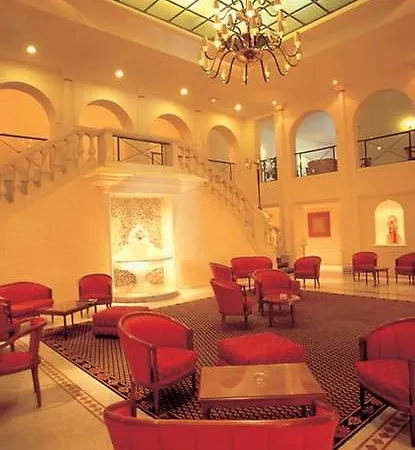 B4 Park Hotel 4*