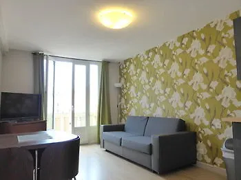 Ajoupa Отель 2*