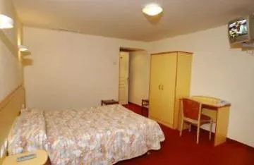 Share Locanda 3*