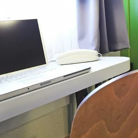 Ξενοδοχείο Campanile Aeroport 3*