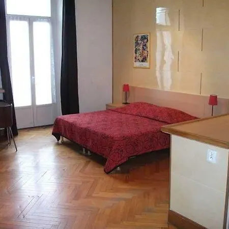 Отель Ajoupa Ницца