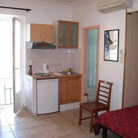 Ajoupa 2*