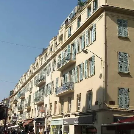 Отель Ajoupa 2*