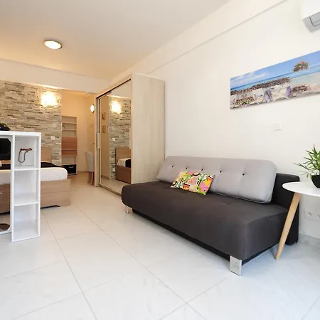 Apartment Le Miami Five Stars Holiday House