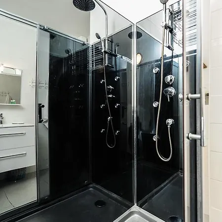 Apartment Le Miami Five Stars Holiday House