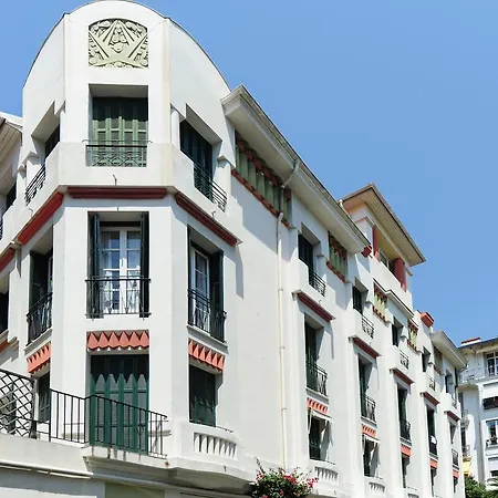 Appartamento St Geneviève Five Stars House