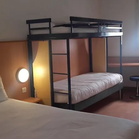 Hotel Ibis Budget Californie Lenval 2*