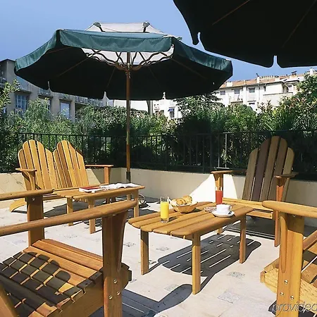 Les Cigales 3* Nizza