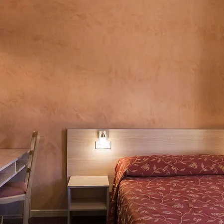 Hotell Little Palace 2*