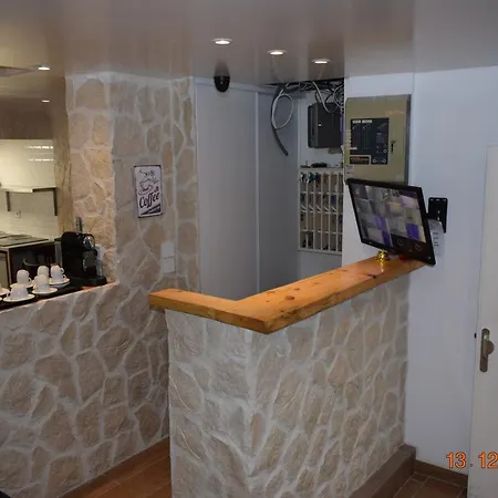 Lyonnais אכסניה ניס