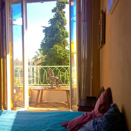 - Baie Des Anges Séjour chez l'habitant