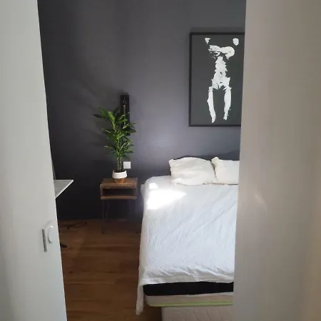 Centre Apartment *