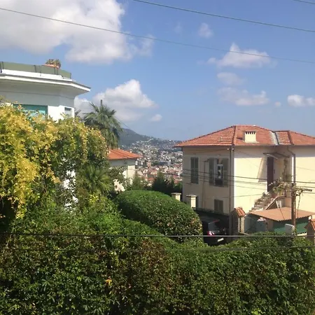 Oda ve Kahvaltı Bennecourt 2*
