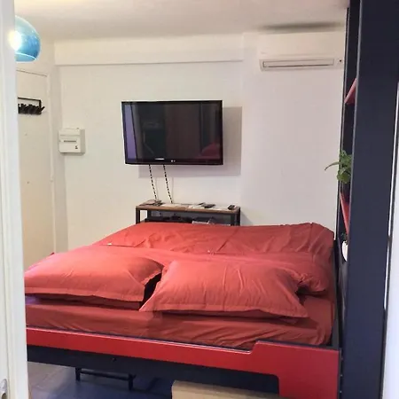 Apartament 33
