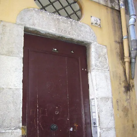 Old Town Luxury 3 Beds Apartment Nice