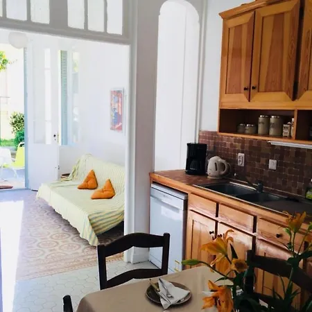 Bonheur Apartment