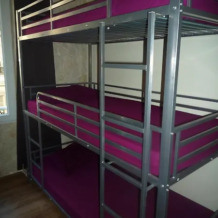 אכסניה Lyonnais