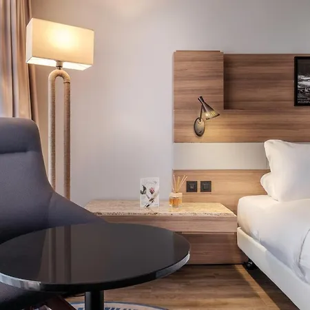 Ξενοδοχείο Radisson Blu 4*