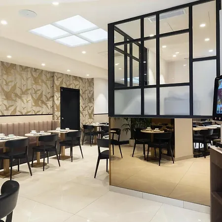 Best Western Plus Massena Hotel 4*