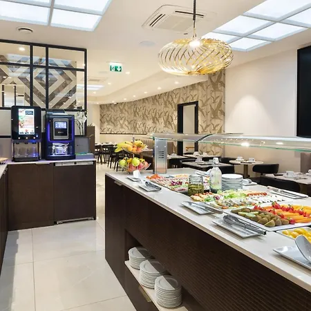 Best Western Plus Massena Hotel